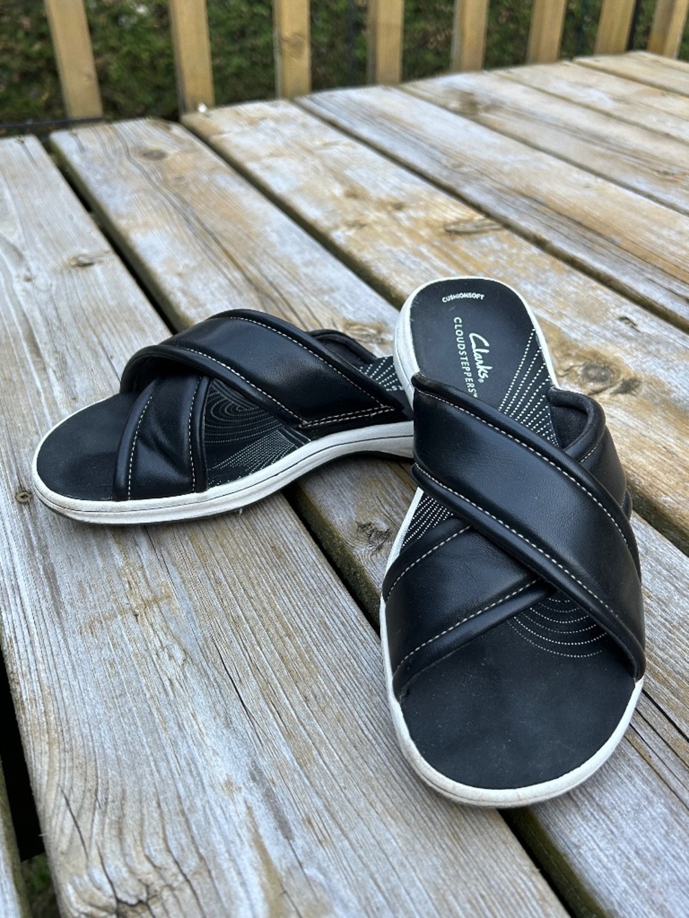 Clarks Women’s Black Cross-Strap Slide Sandals